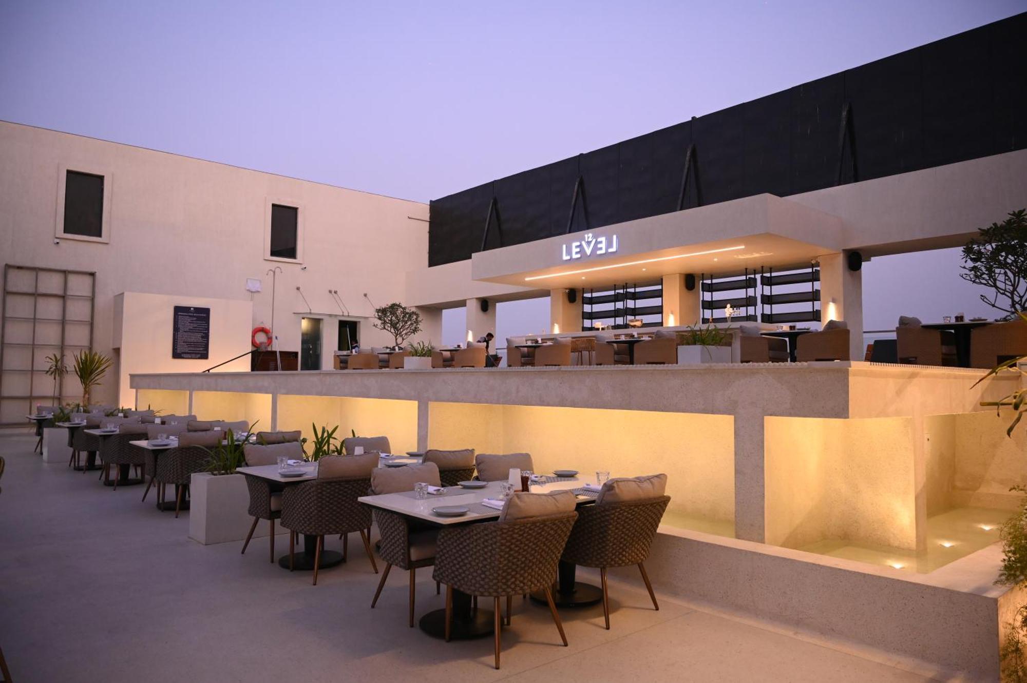 Doubletree By Hilton-Pune Chinchwad Pimpri-Chinchwad Bagian luar foto