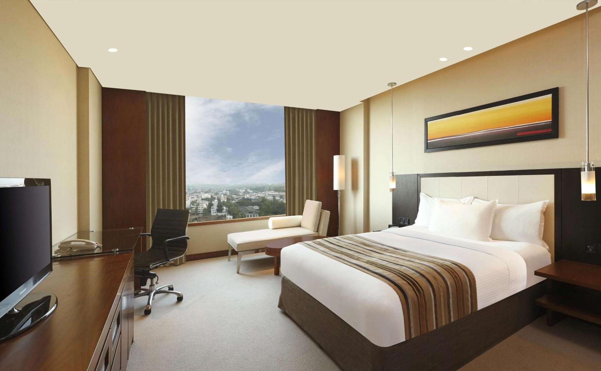 Doubletree By Hilton-Pune Chinchwad Pimpri-Chinchwad Bagian luar foto