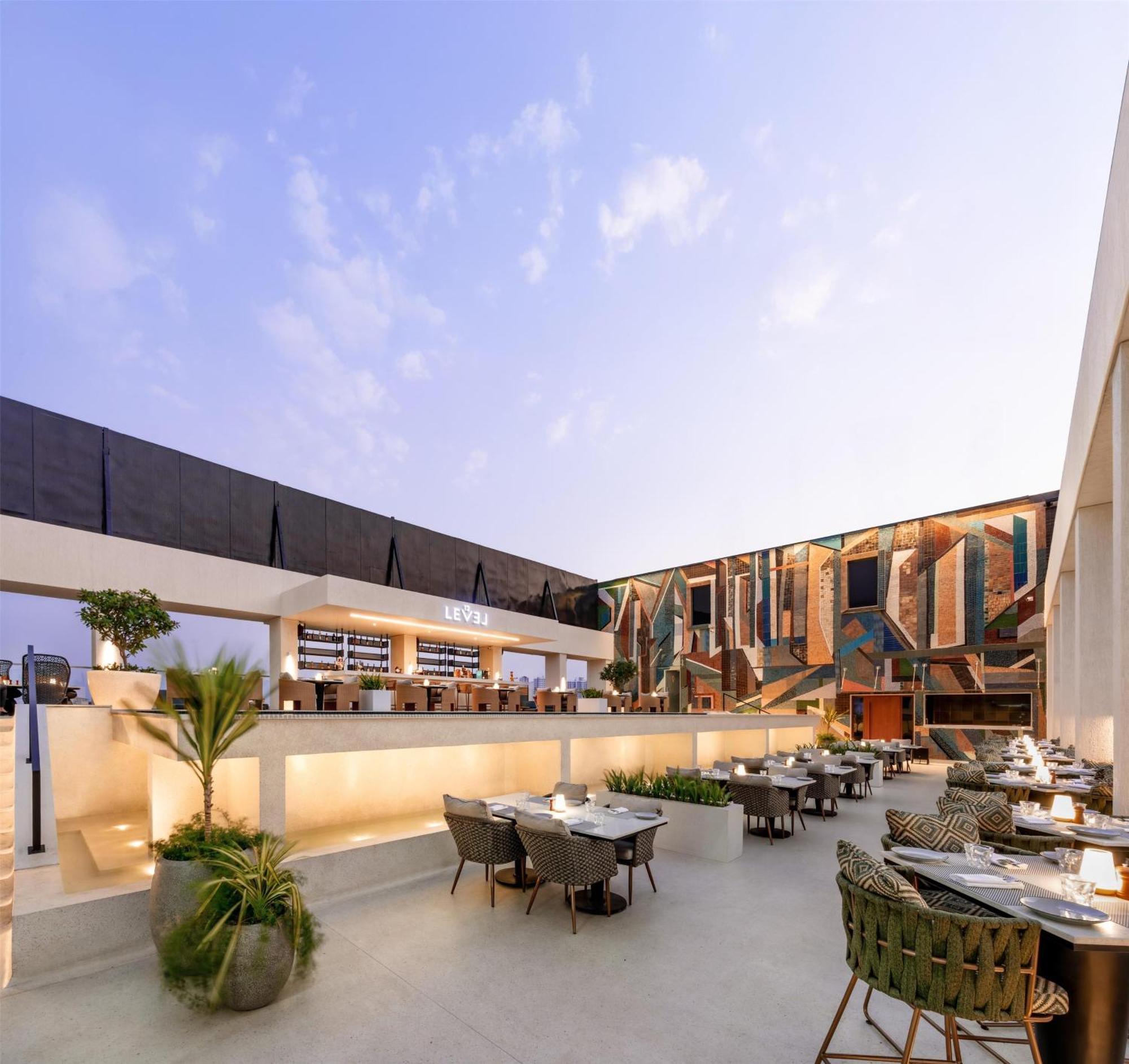 Doubletree By Hilton-Pune Chinchwad Pimpri-Chinchwad Bagian luar foto